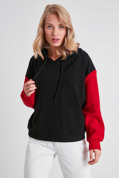 COLOR BRANDED SLEEVES HODDED SWEATSHIRT