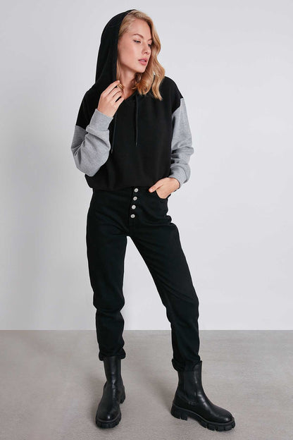 COLOR BRANDED SLEEVES HODDED SWEATSHIRT