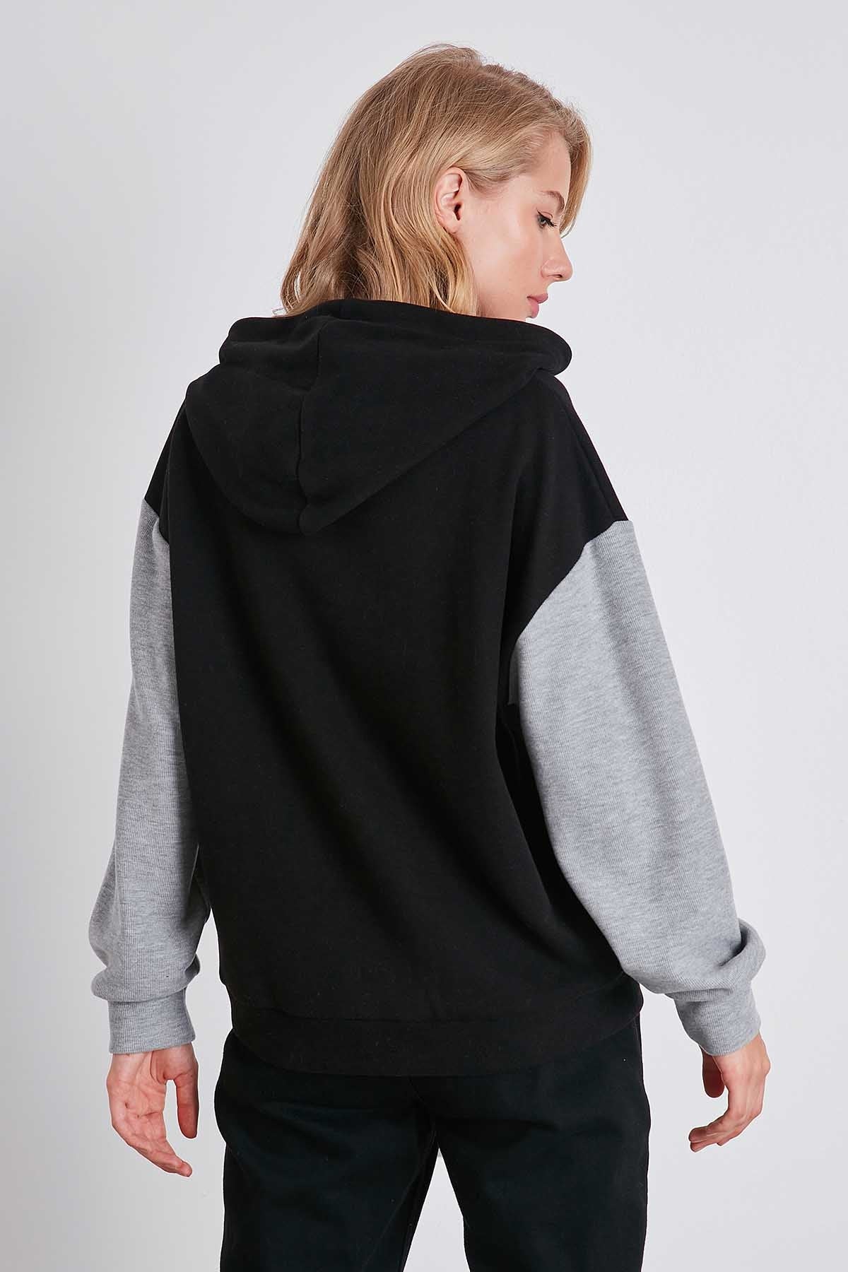 COLOR BRANDED SLEEVES HODDED SWEATSHIRT