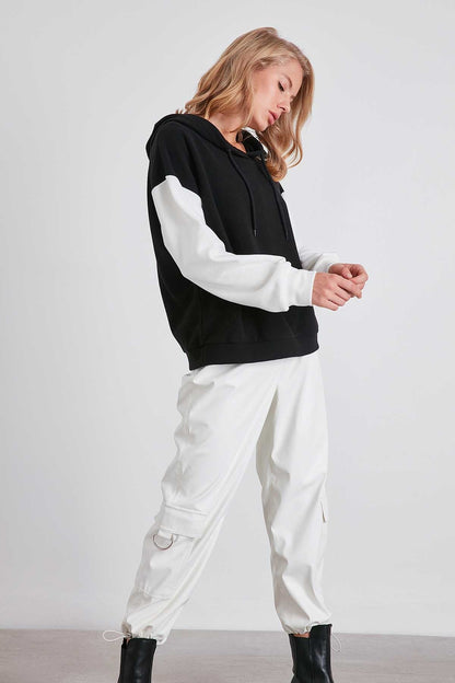 COLOR BRANDED SLEEVES HODDED SWEATSHIRT