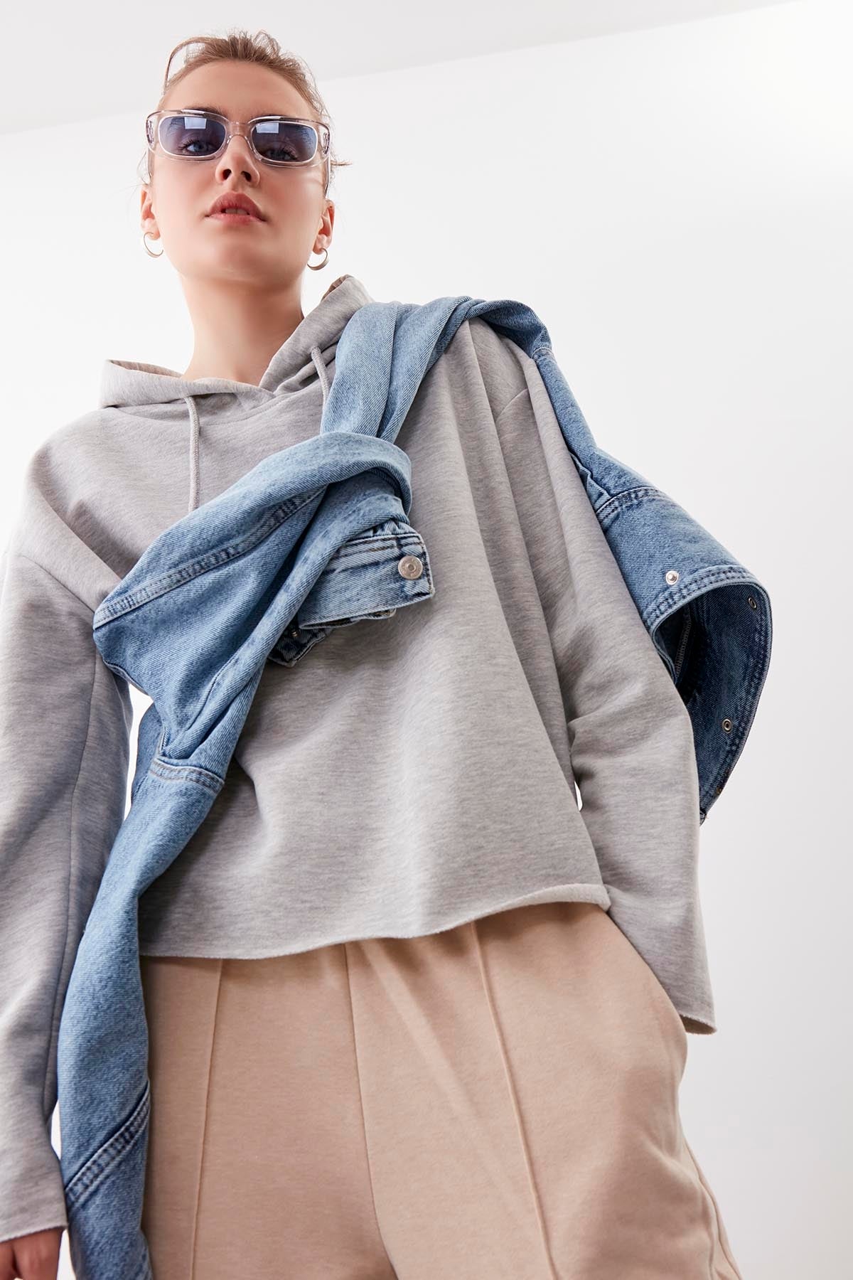 HOODED THREE-STRAND LOOSE SWEATSHIRT