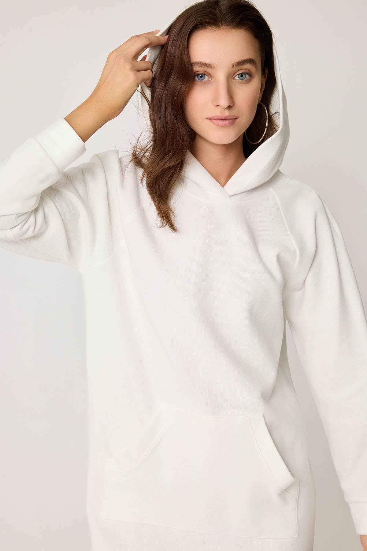 KNITTED DRESS WITH HOODED FRONT POCKET