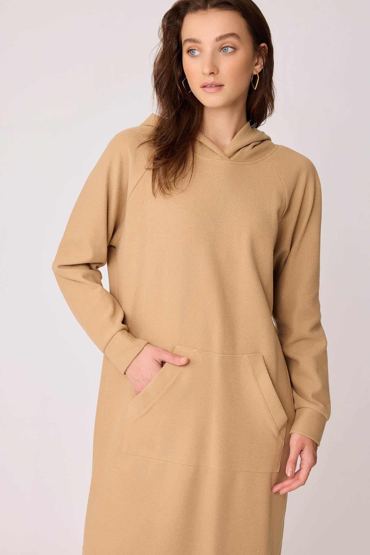 KNITTED DRESS WITH HOODED FRONT POCKET
