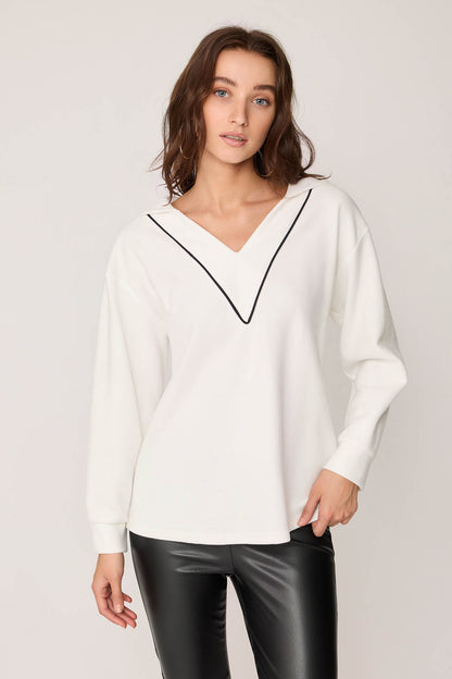 V COLLAR KNITTED SWEATSHIRT WITH HOODIES