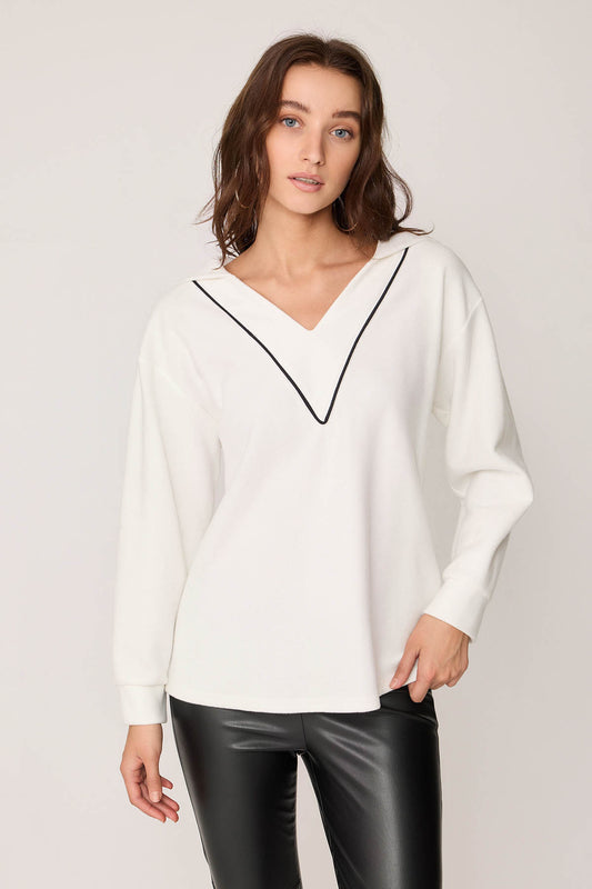 V COLLAR KNITTED SWEATSHIRT WITH HOODIES