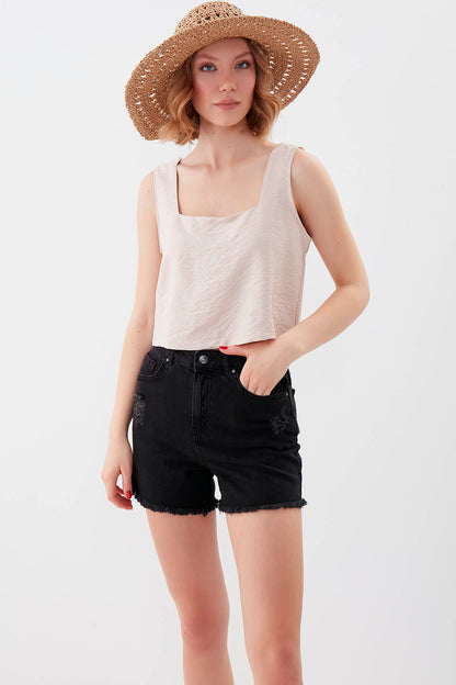 SQUARE COLLAR SLEEVELESS CROP BLOUSE