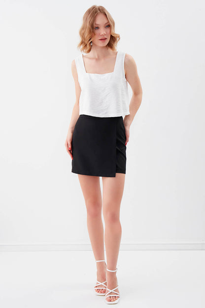 SQUARE COLLAR SLEEVELESS CROP BLOUSE