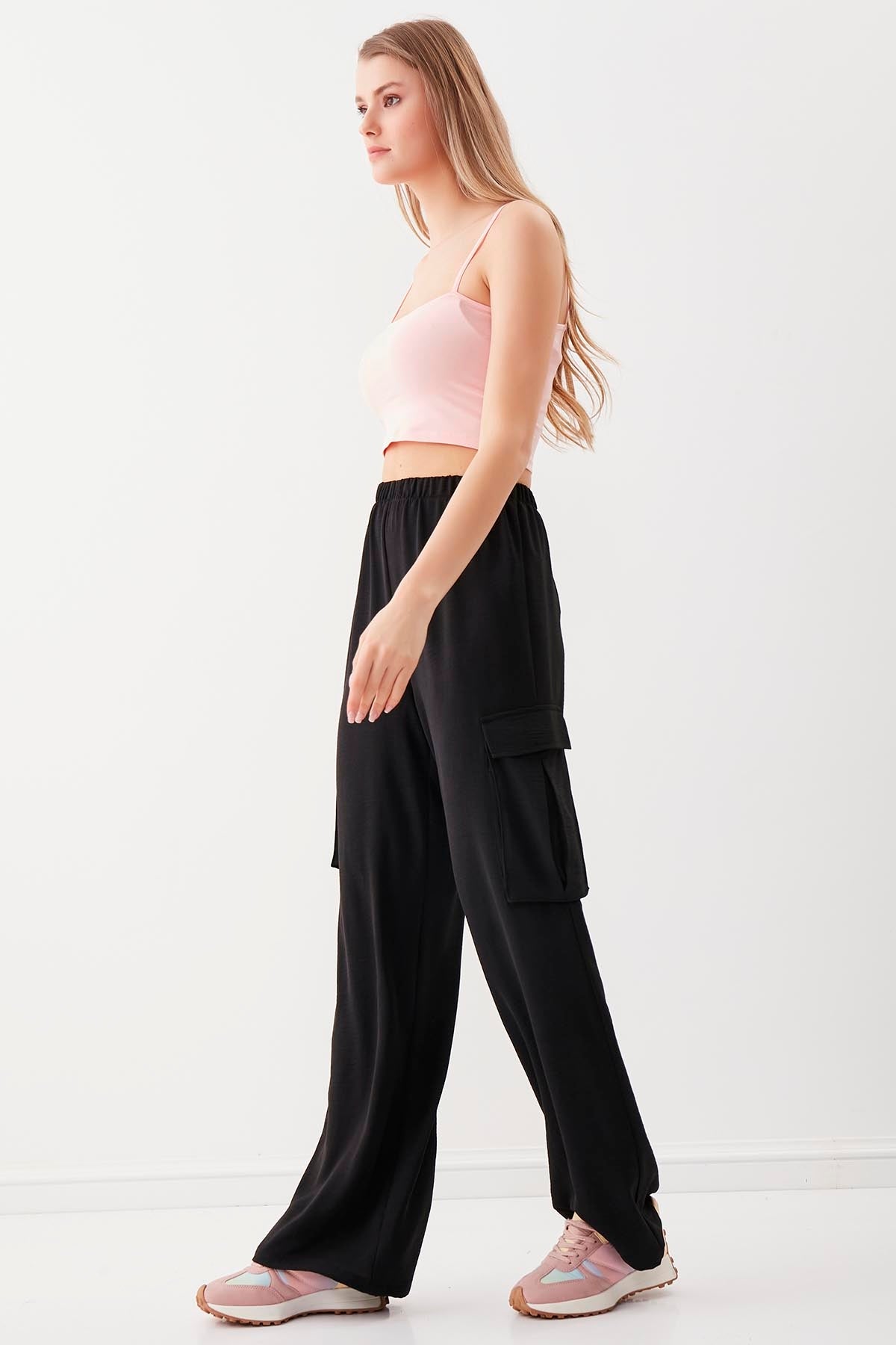 CARGO POCKET TROUSERS