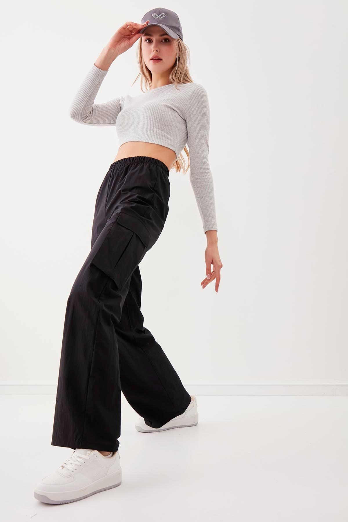CARGO POCKET TROUSERS