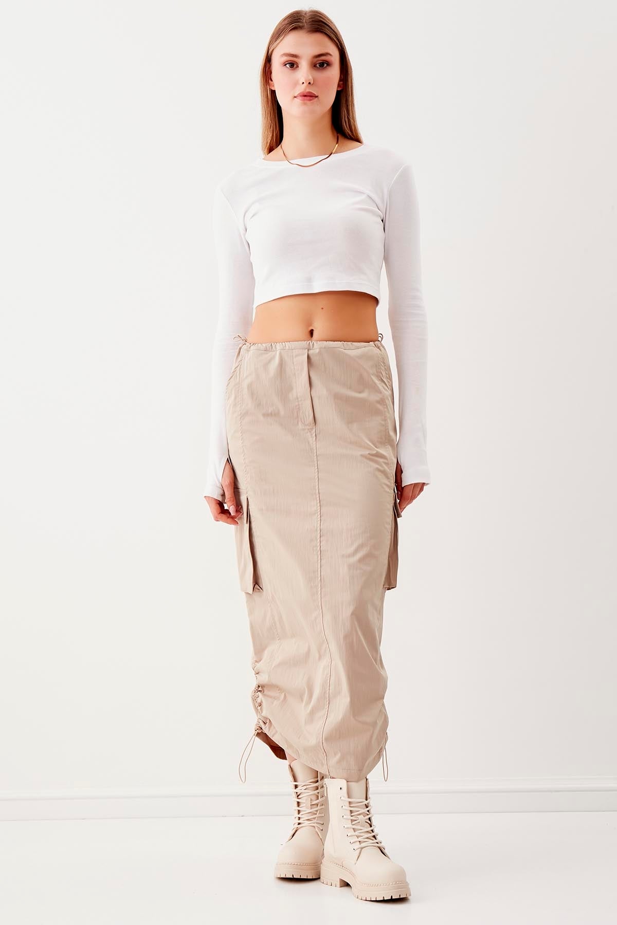 CARGO POCKET PARACHUTE FABRIC SKIRT WITH ELASTANE WAIST