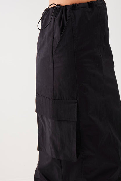 CARGO POCKET PARACHUTE FABRIC SKIRT WITH ELASTANE WAIST