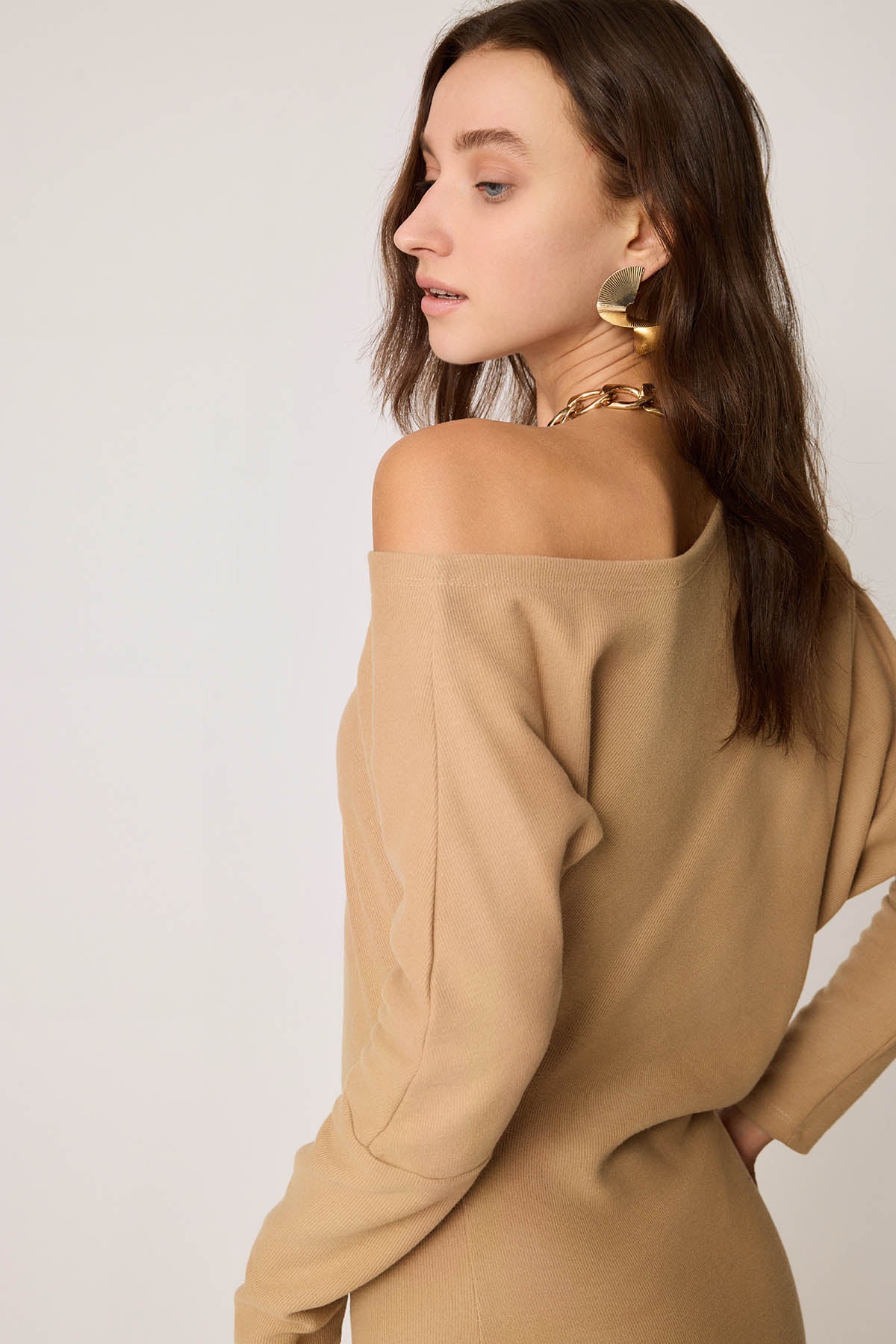 BOATHOUSE COLLAR ASYMMETRIC CUT DRESS