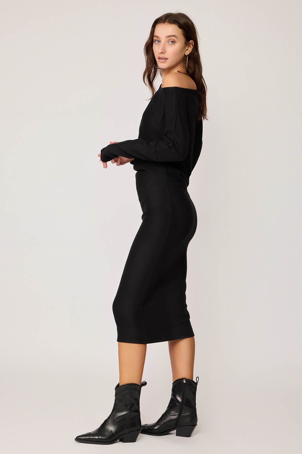 BOATHOUSE COLLAR ASYMMETRIC CUT DRESS
