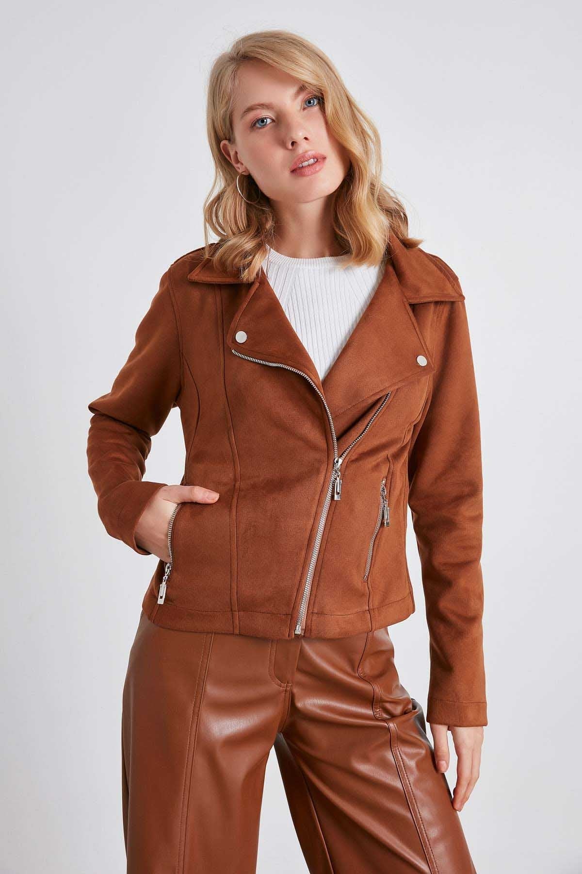 BUTTERFLY COLLAR ARTIFICIAL SUEDE BIKER JACKET
