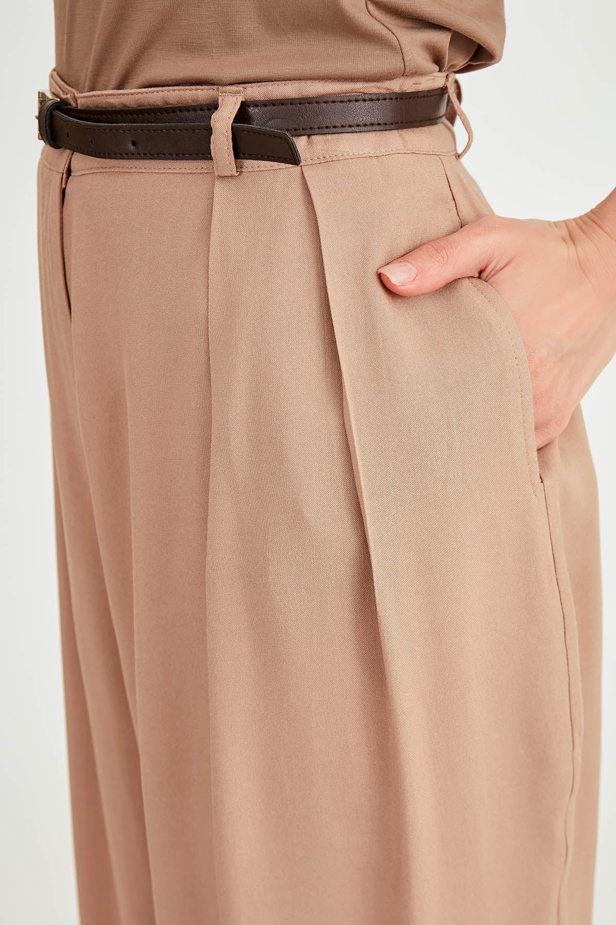 BELTED SMART TROUSERS