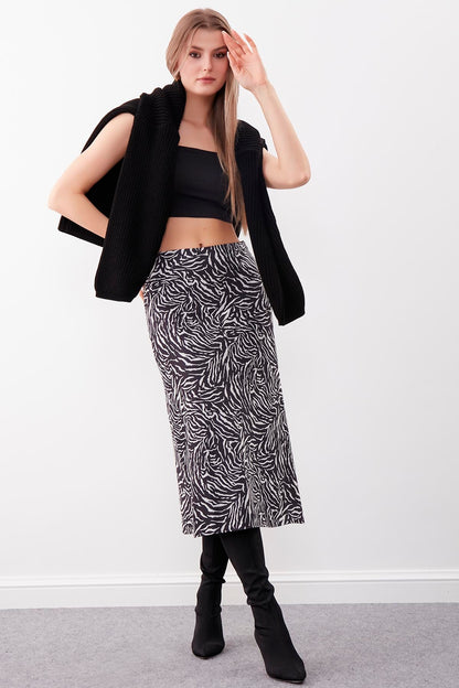 ELEGANT PATTERNED SKIRT