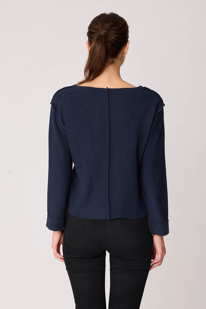 CUT V-COLLAR REVERSE-STITCH BLOUSE