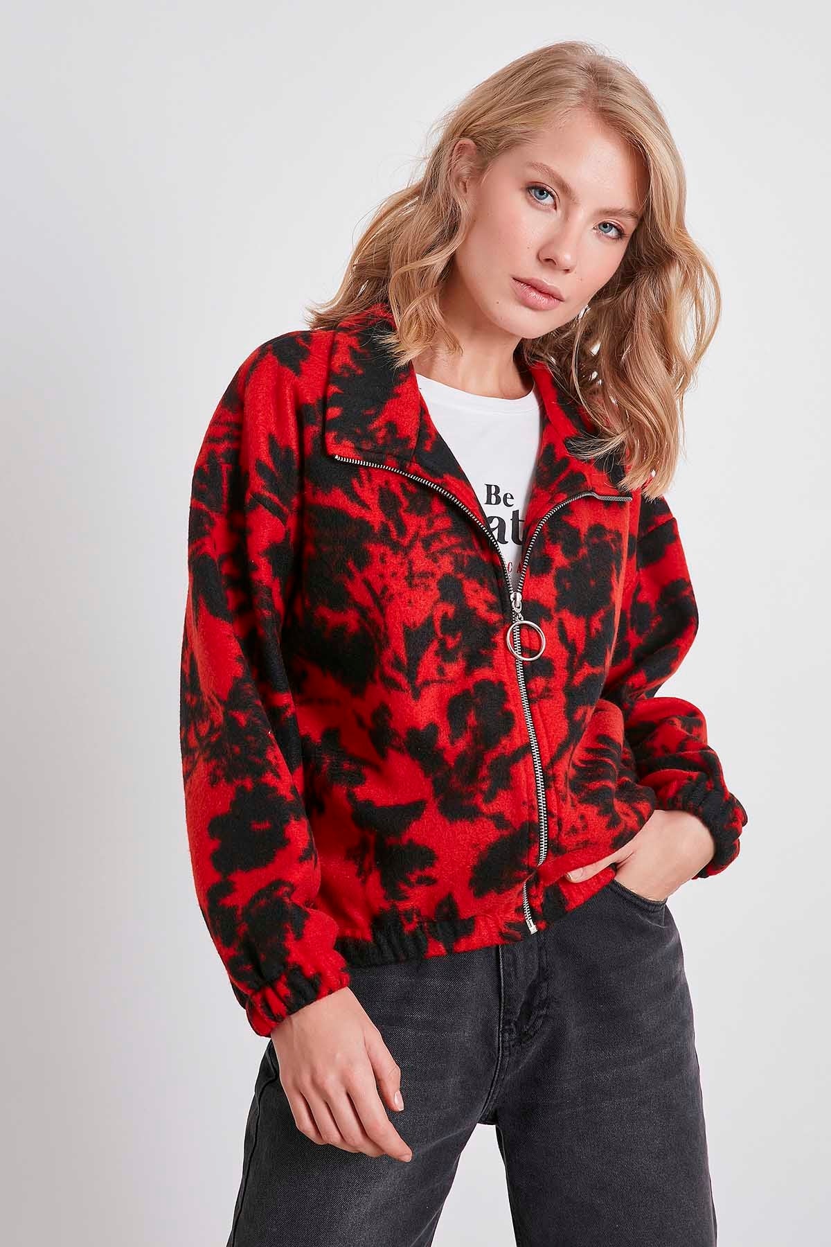 POLAR SWEAT WITH RED PATTERN