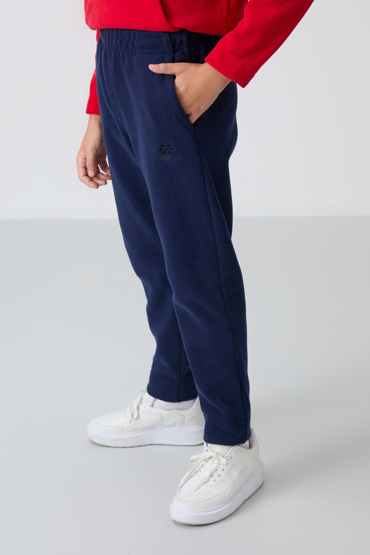 Red-Navy Thick Soft Textured Standard Fit Embroidered Fleece Boys' Tracksuit Set - 11218