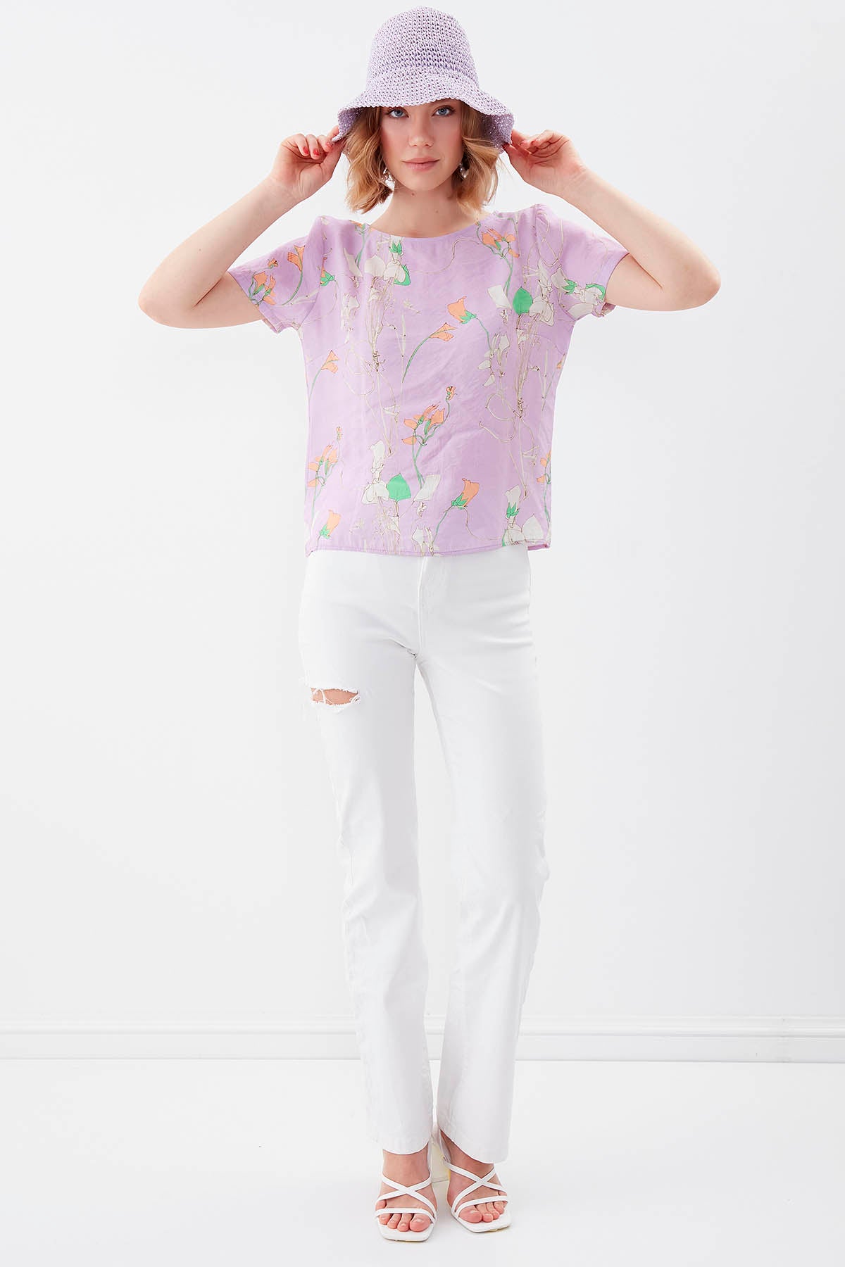 SHORT SLEEVE PATTERN BLOUSE