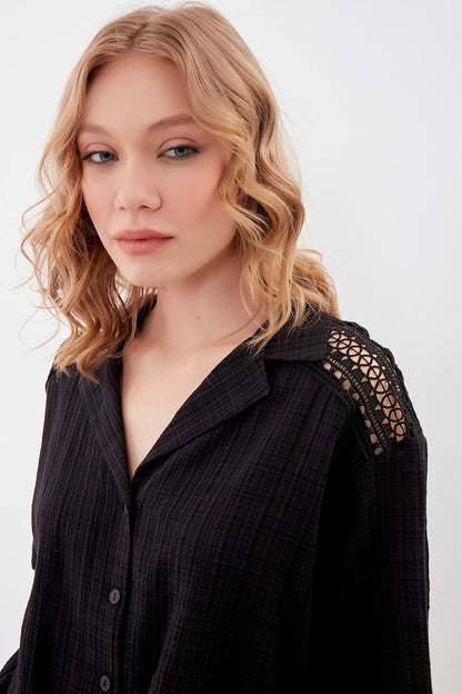 SHIRT WITH SHORT SLEEVE BINDING