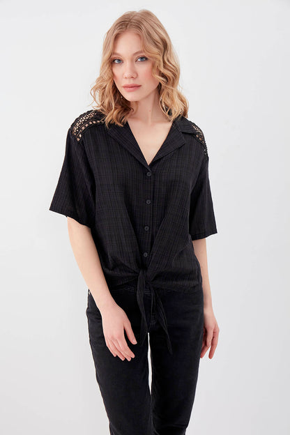 SHIRT WITH SHORT SLEEVE BINDING