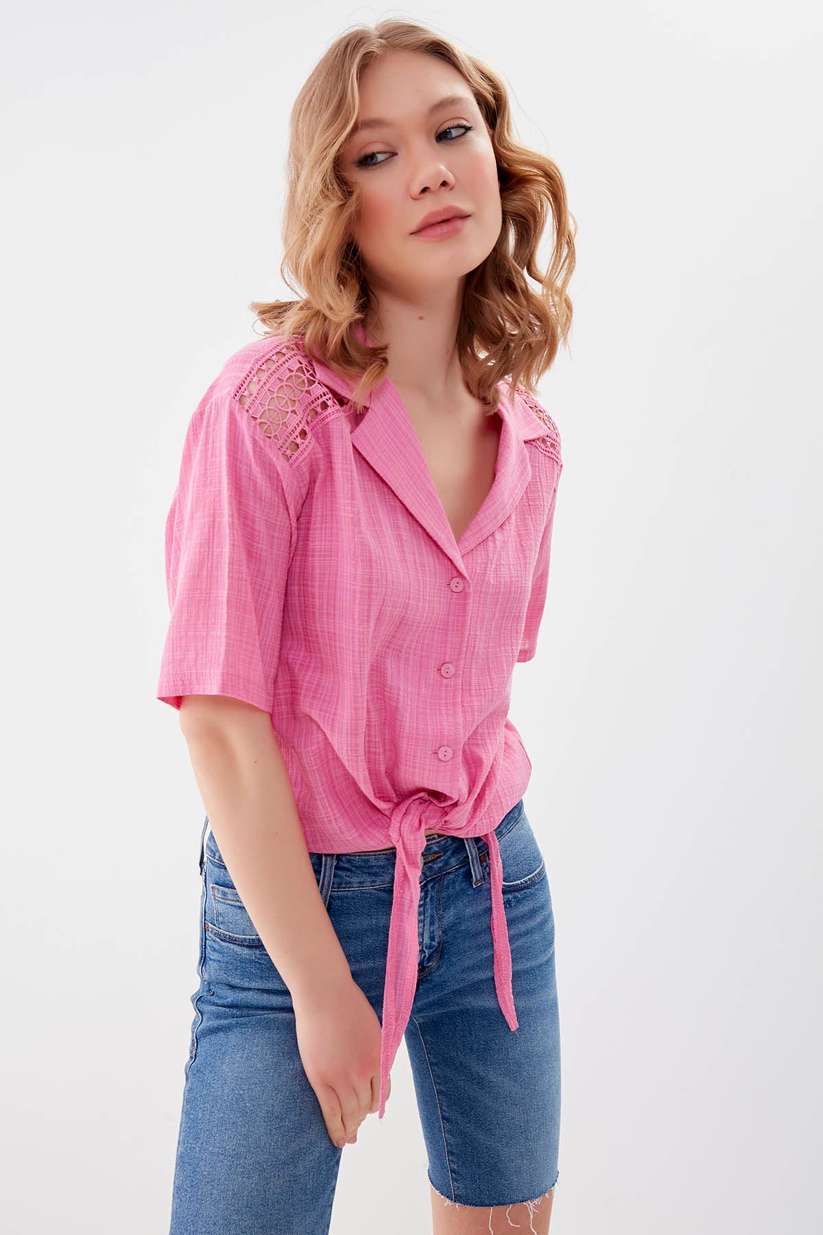SHIRT WITH SHORT SLEEVE BINDING
