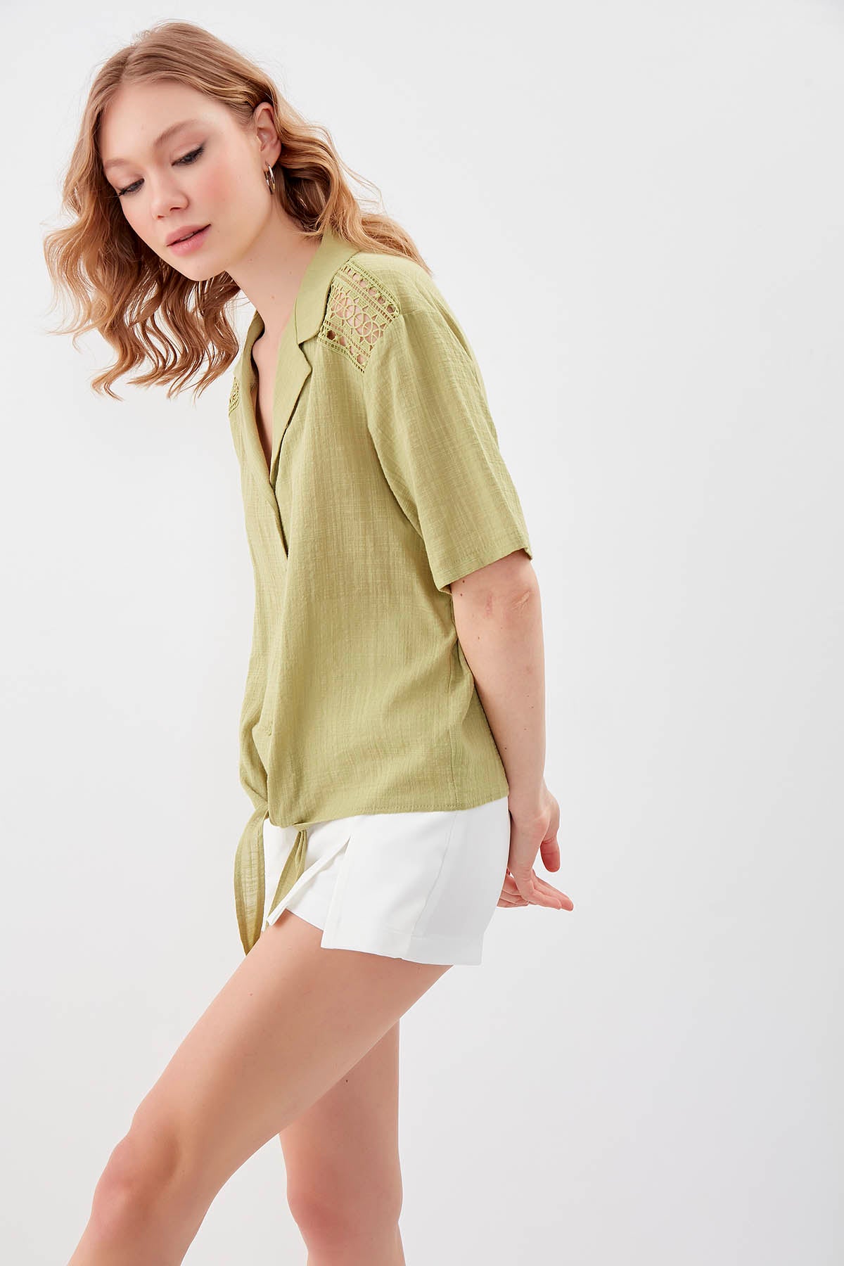 SHIRT WITH SHORT SLEEVE BINDING