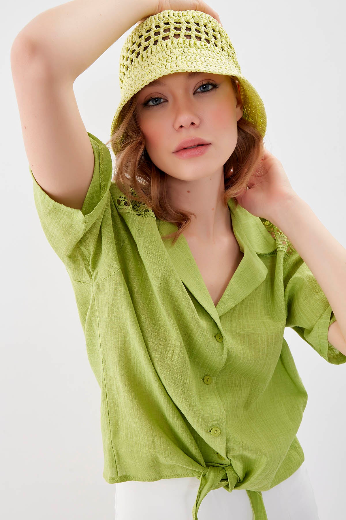SHIRT WITH SHORT SLEEVE BINDING
