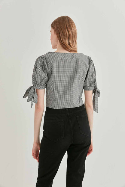 LACED SLEEVE BLOUSE