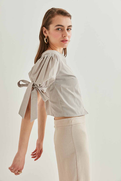 LACED SLEEVE BLOUSE