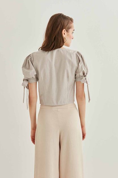LACED SLEEVE BLOUSE