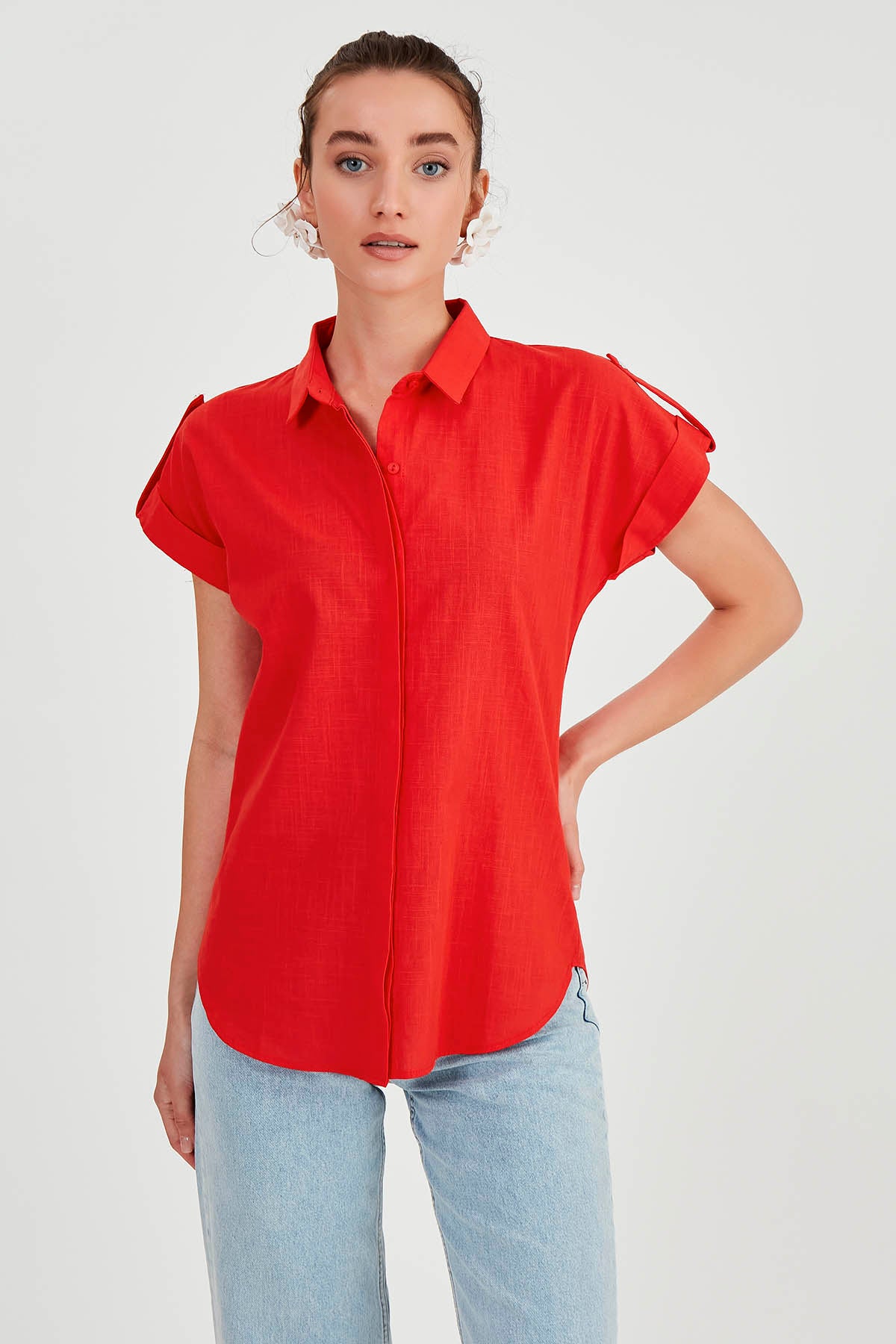 SLEEVE-DETAILED SHORT SLEEVE SHIRT