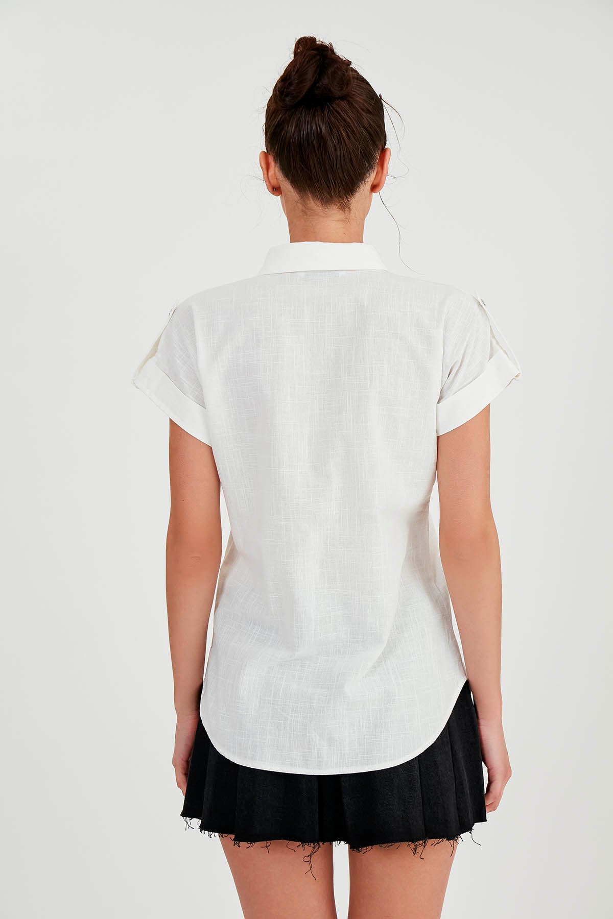 SLEEVE-DETAILED SHORT SLEEVE SHIRT