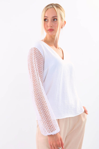LACE SLEEVES AND COLLAR BLOUSE