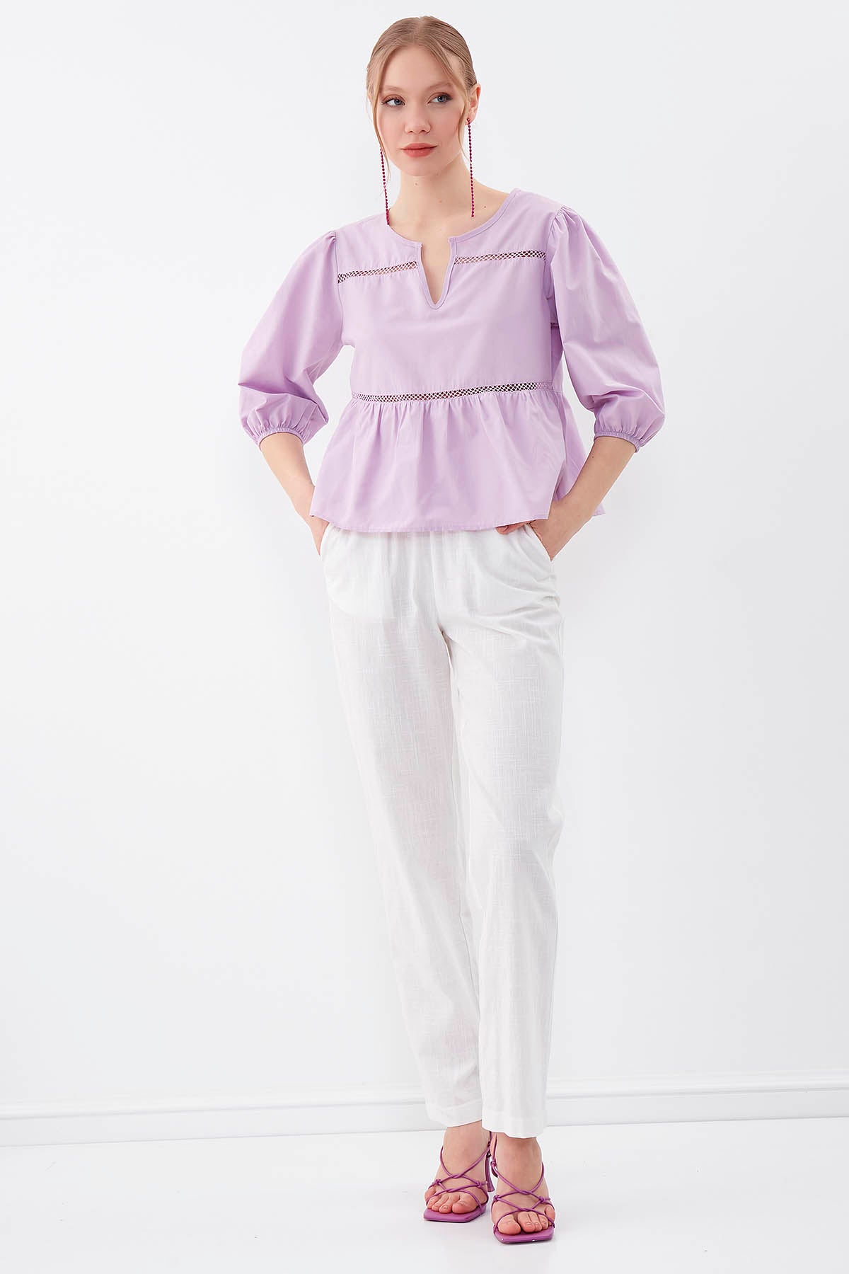 SLEEVES ELASTANE V COLLAR BLOUSE