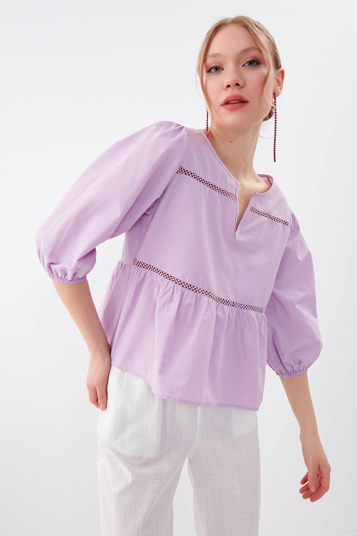 SLEEVES ELASTANE V COLLAR BLOUSE