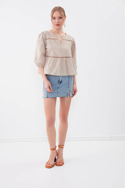 SLEEVES ELASTANE V COLLAR BLOUSE