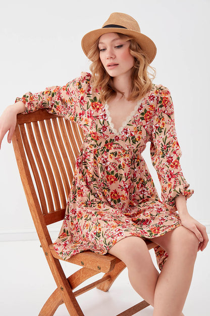 FLORAL DRESS WITH LACED COLLAR & ELASTANE SLEEVES AND WAIST