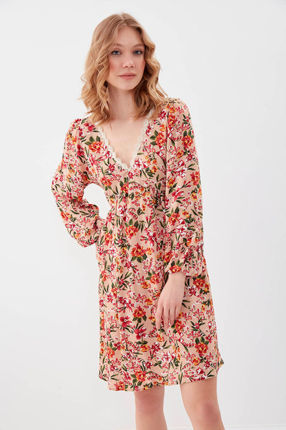 FLORAL DRESS WITH LACED COLLAR & ELASTANE SLEEVES AND WAIST