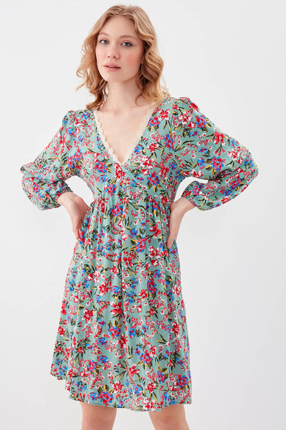FLORAL DRESS WITH LACED COLLAR & ELASTANE SLEEVES AND WAIST