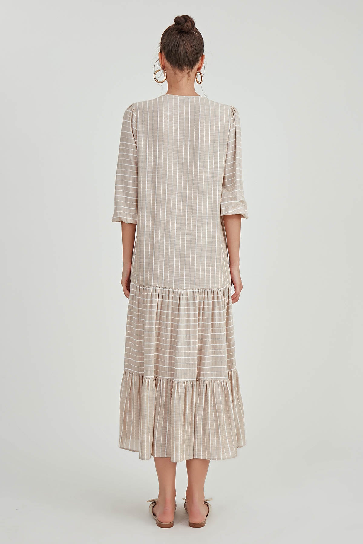 LONG DRESS WITH SLEEVES AND COLLAR