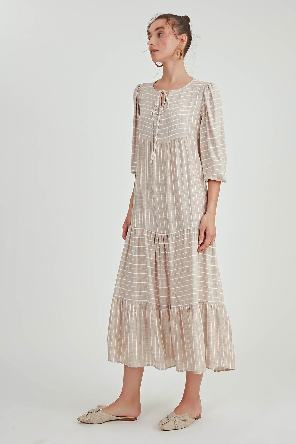 LONG DRESS WITH SLEEVES AND COLLAR