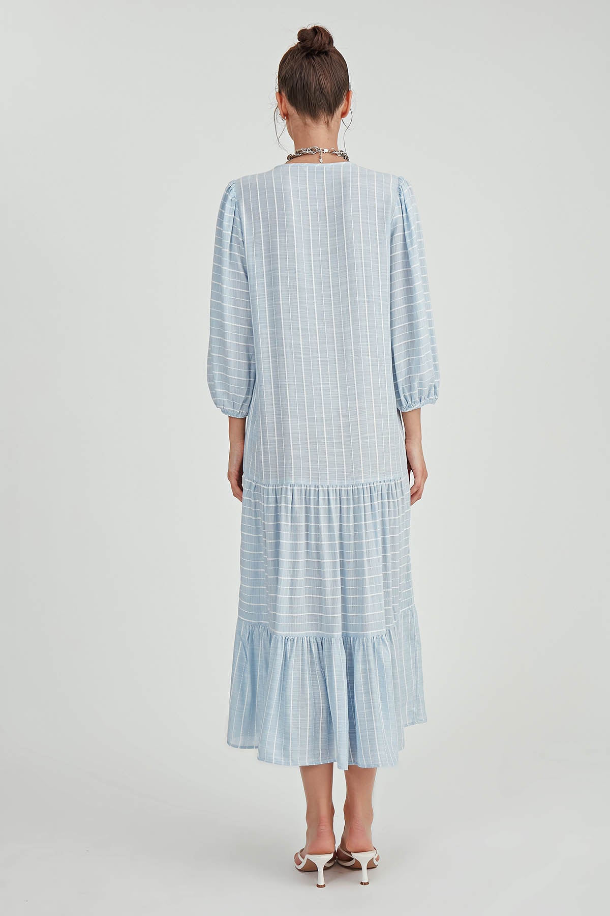 LONG DRESS WITH SLEEVES AND COLLAR