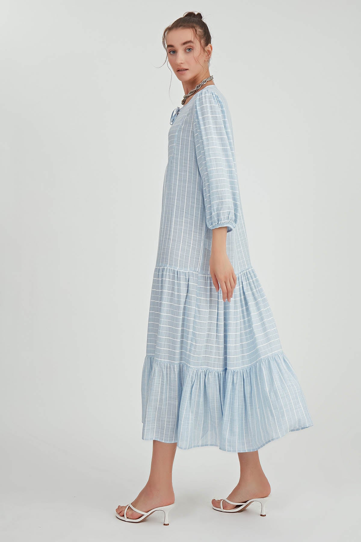 LONG DRESS WITH SLEEVES AND COLLAR