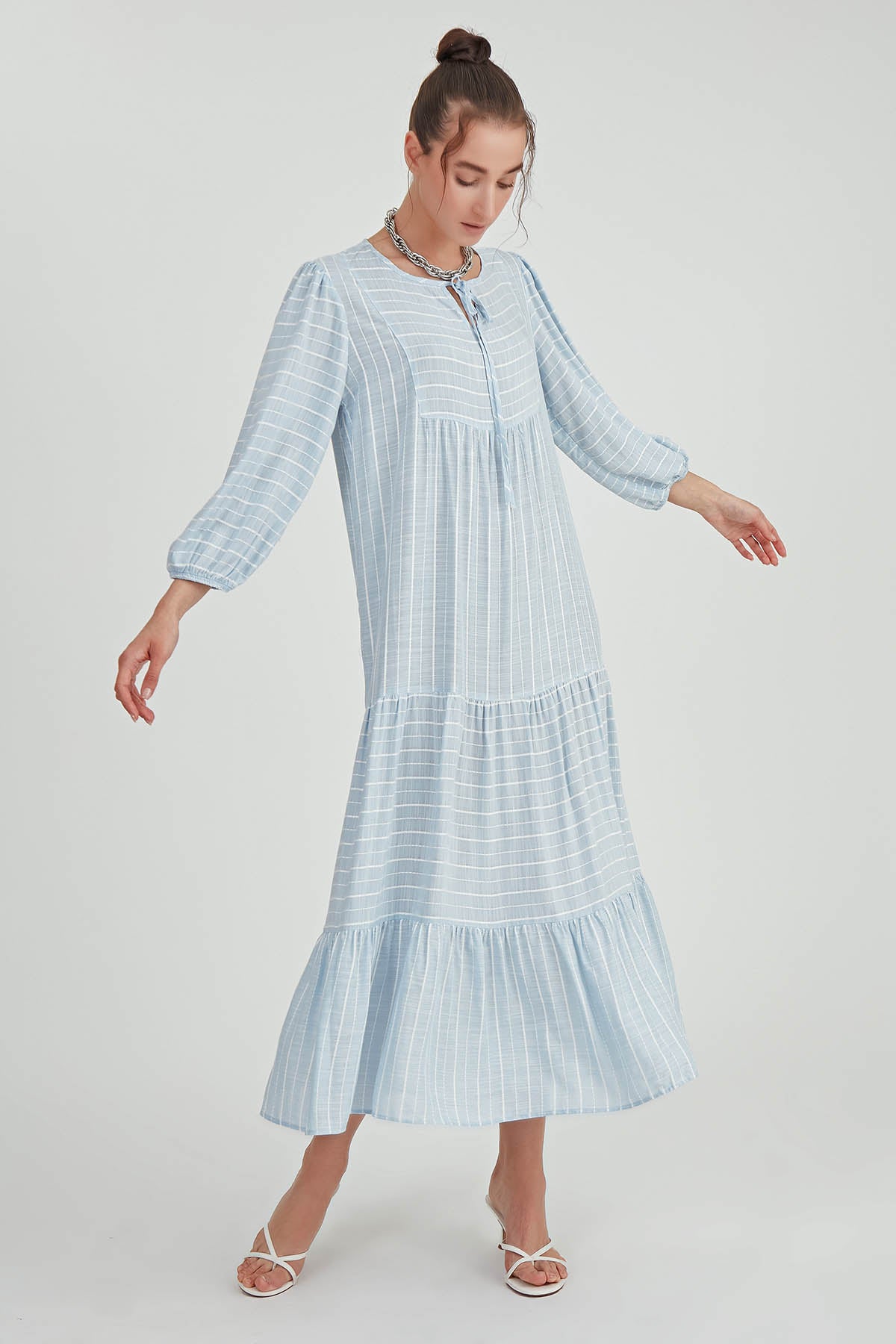 LONG DRESS WITH SLEEVES AND COLLAR