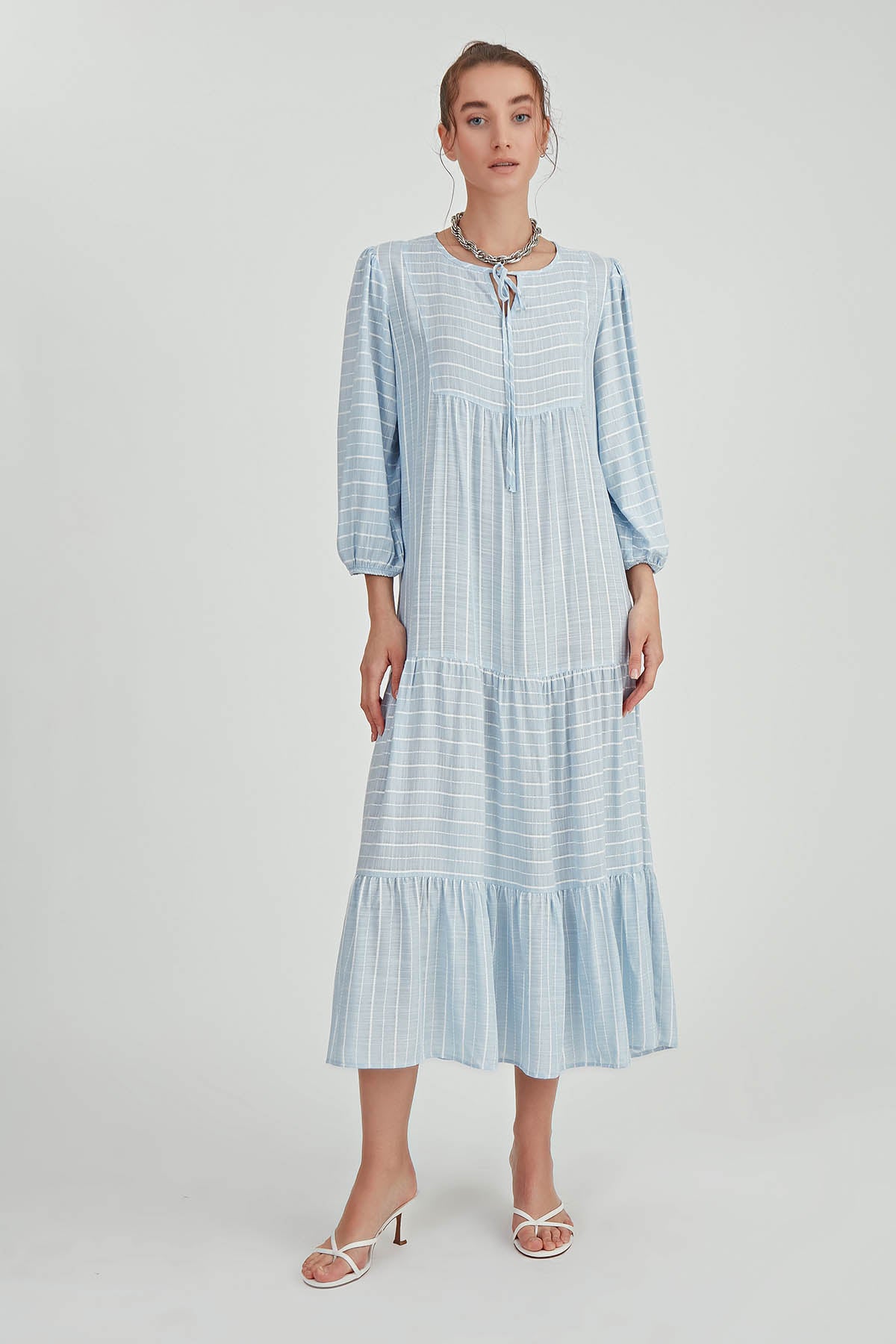 LONG DRESS WITH SLEEVES AND COLLAR