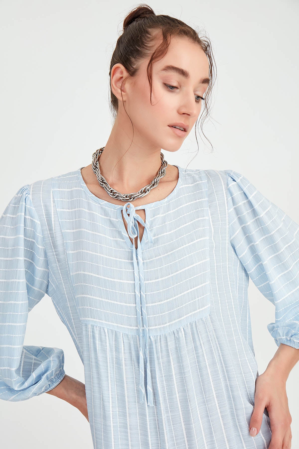 LONG DRESS WITH SLEEVES AND COLLAR