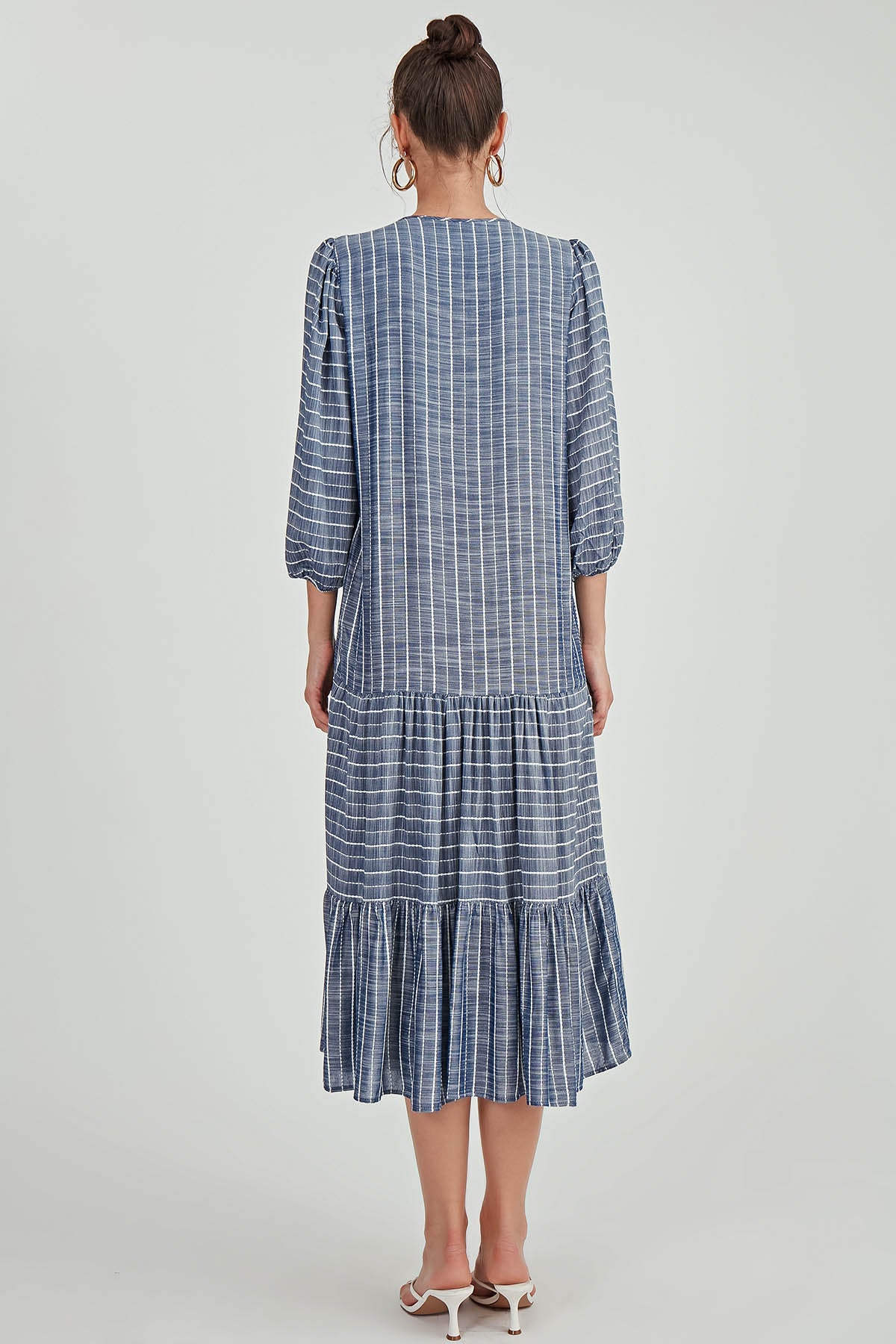 LONG DRESS WITH SLEEVES AND COLLAR