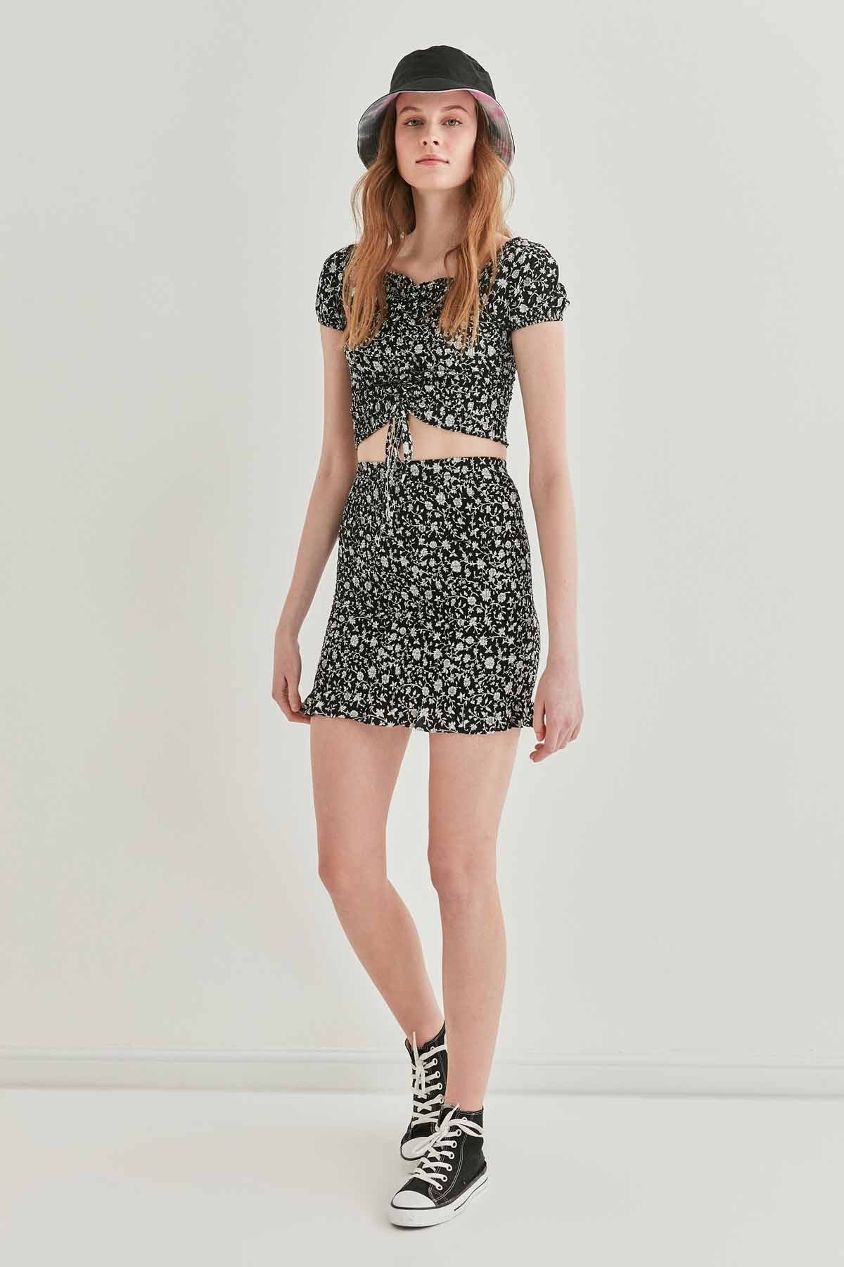 COMPLETE COILED NARROW SKIRT